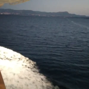 Blick von der Fähre Richtung Toulon