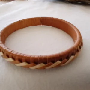 Armreifen in Feinflechtarbeit mit Weidenschienen